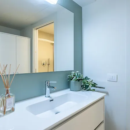 Апартаменты Navigli Charme Urbano Tra Design E Quiete